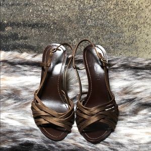 BCBG SATIN BROWN HEEL SLINGBACK